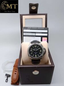Panerai-Luminor-Logo-Marina-44mm-3-Day-Ref.PAM00776-3