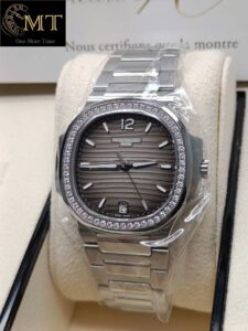 Patek-Philippe-Nautilus-Ref.7018-1A-011-2