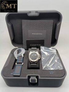 Panerai-Luminor-Submersible-42mm-PAM00973-2