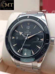 Omega-Seamaster-300-Master-Co-Axial-Chronometer-41mm-Ref.233.30.41.21.01.001-2