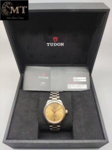 Tudor-Style-38mm-Champagne-Dial-Ref.M12503-3