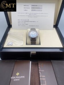 Patek-Philippe-Nautilus-Stainless-Steel-Diamond-Blue-MOP-Ref008-1A-001-3