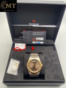 Tudor-Royal-41mm-Chocolate-Brown-Dial-Ref.m28603-0005-3