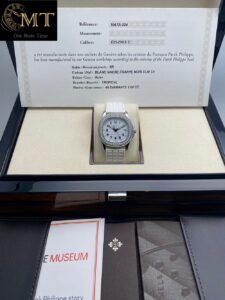 Patek Philippe Aquanaut Stainless Steel Glitter White Embossed Dial Ref.5067A-024-4