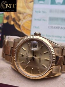 Rolex Oyster Perpetual Date Champagne Dial Mens Watch Ref.15238-2