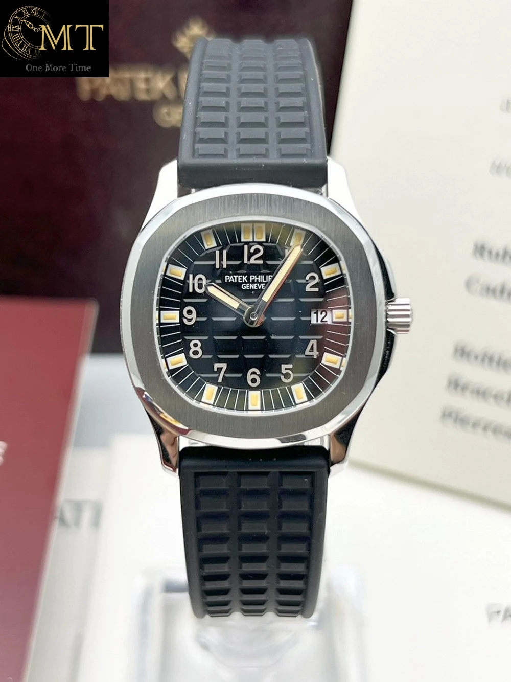 Patek Philippe Aquanaut 33mm Steel Black Dial Quartz Ref.4960A-010