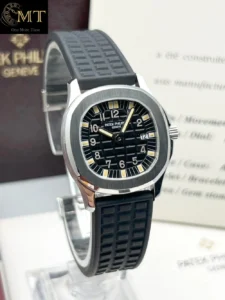 Patek Philippe Aquanaut 33mm Steel Black Dial Quartz Ref.4960A-010-3